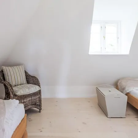 別荘 Kleine Reetdachkate By Interhome Simonsberg